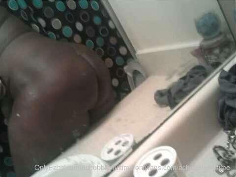I got a little debbie cakes back there lol