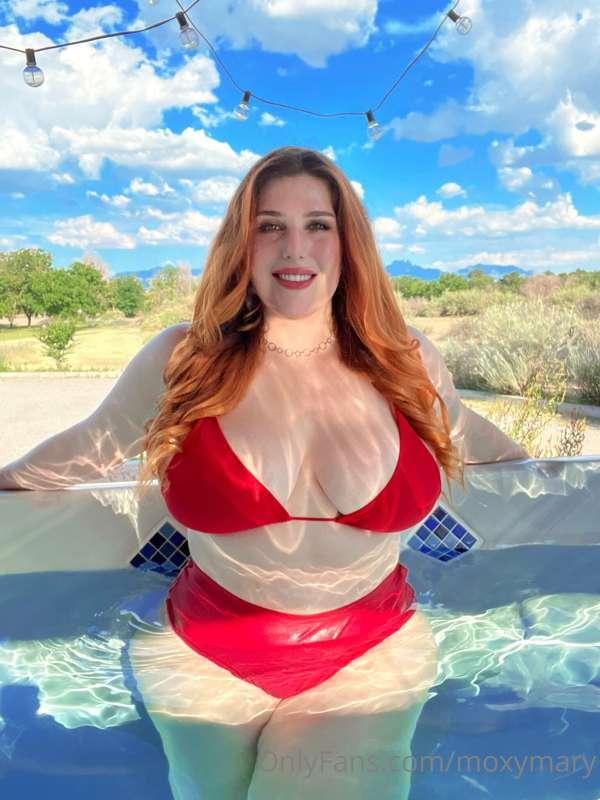 Lady in red ❤️