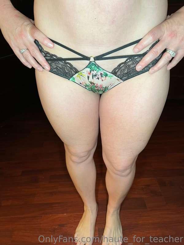 Good morning sunshine 🌞!!! How do these panties look for a M..