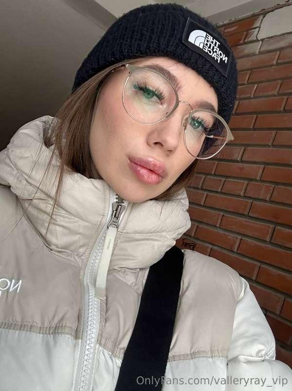 too cold today 🥶 but I bet you can warm me up?