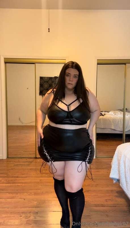 New video 😘 check your inbox. If you would like a deal with ..