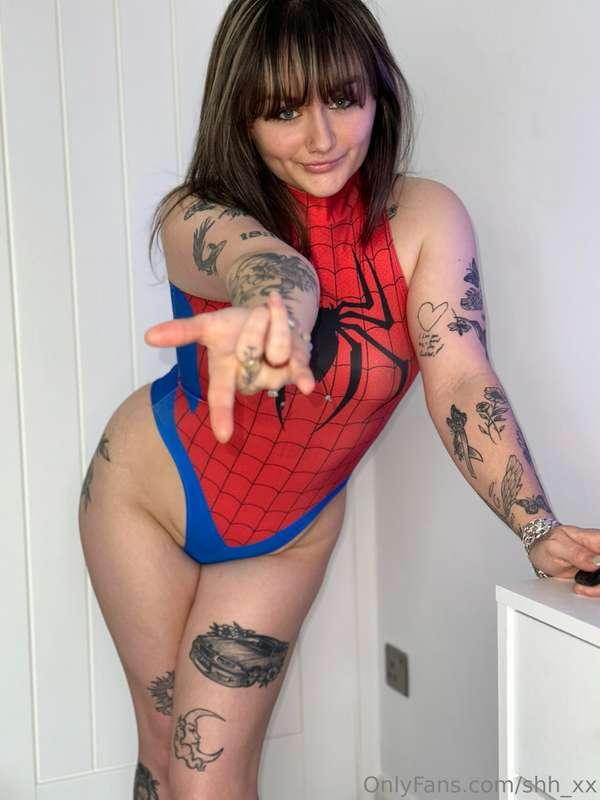 Let your spider girl cum and collect your white stuff 😈💦