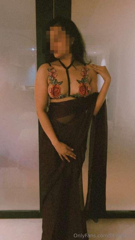 Since you love me in sarees with no blouse !! 💋