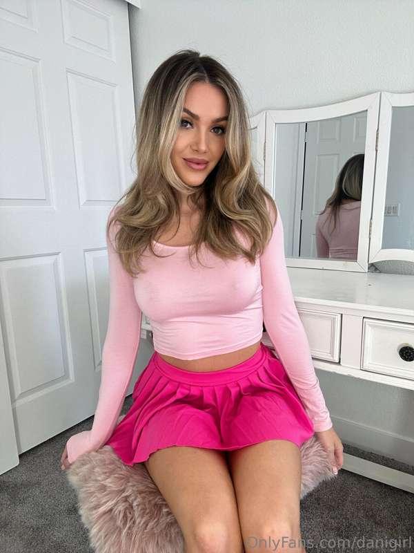 On Wednesdays we wear pink 💅🏼💕💞