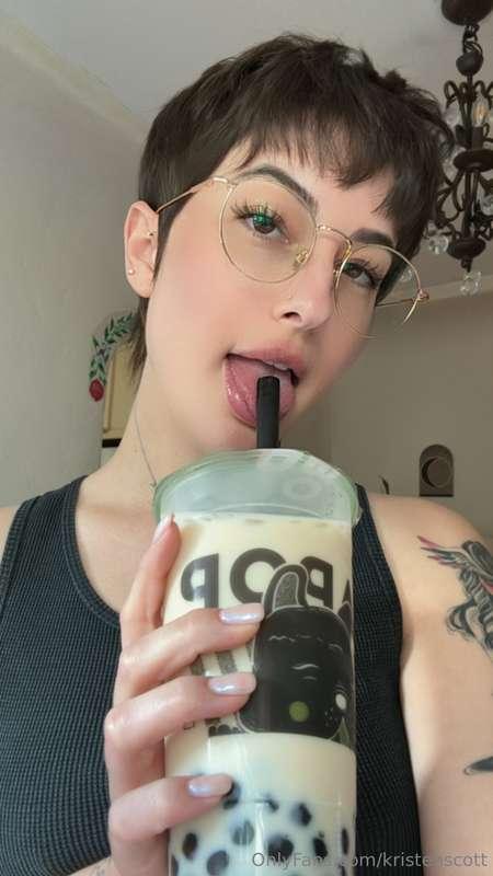 I love being spoiled 🥰 show me some love below and I’ll send..