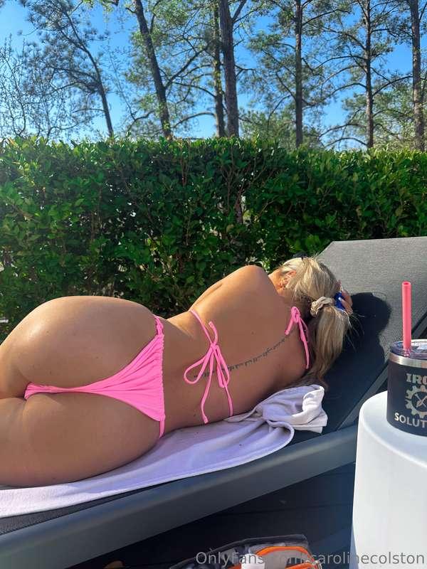 Pool day😘 Tip If I should keep my subscription free 