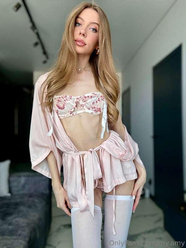 Spring has finally arrived🌷, by the way, International Women..