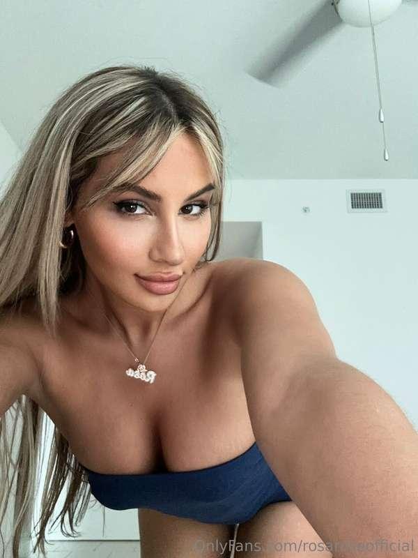 I have something very naughty to show you 🥵 My DMs will be o..