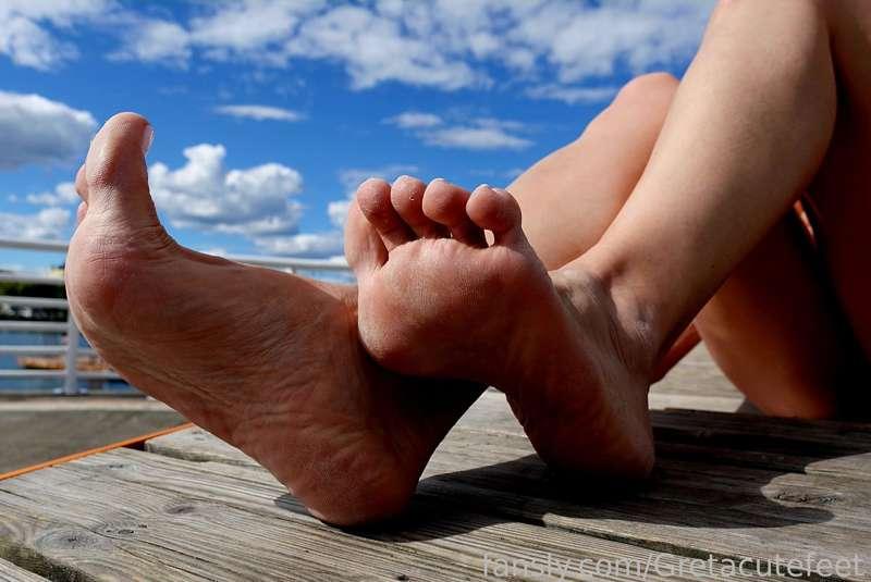 gretacutefeet image #14