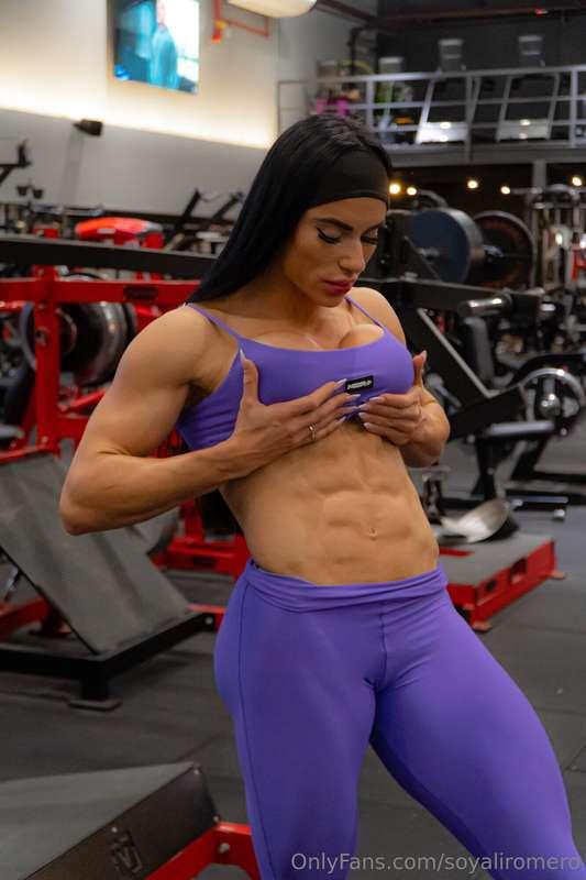 Monday to warm up your imagination... do you dare to put me ..