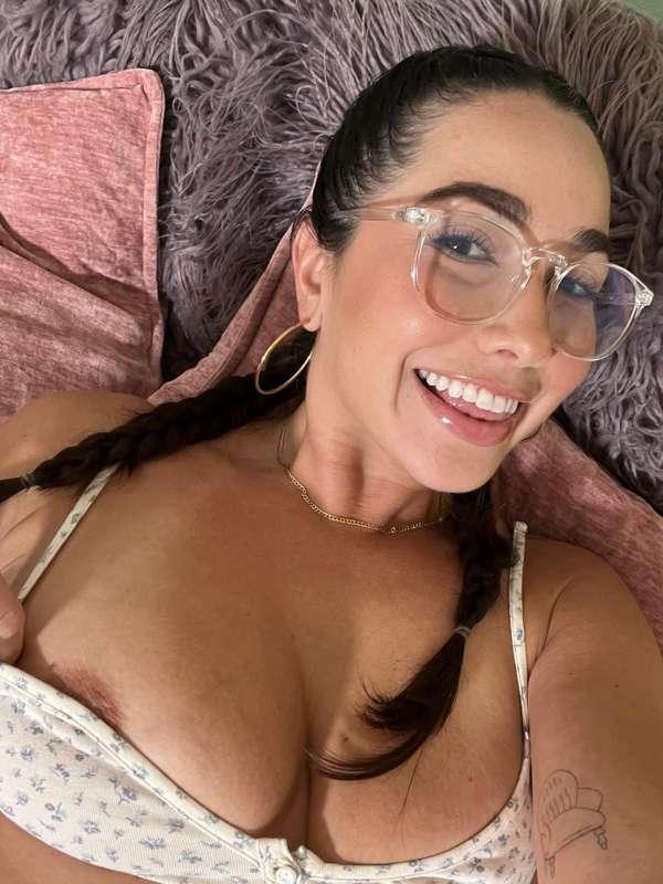 I hope you're ready to have an amazing Saturday with me toda..