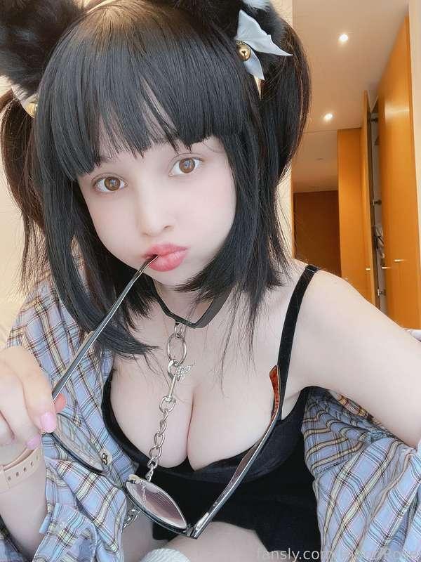 👉👈 Did I tell you about the discounts on my page ? 

✨ 35% discount Photo Set Tier
✨ 30% discount Video Tier 

Cum and join 🥵

#egirl #boobs #cute #glasses #kawaii
