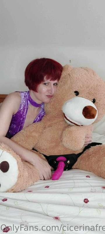 Sextape with teddy scheduled for the 14th of February, Valen..