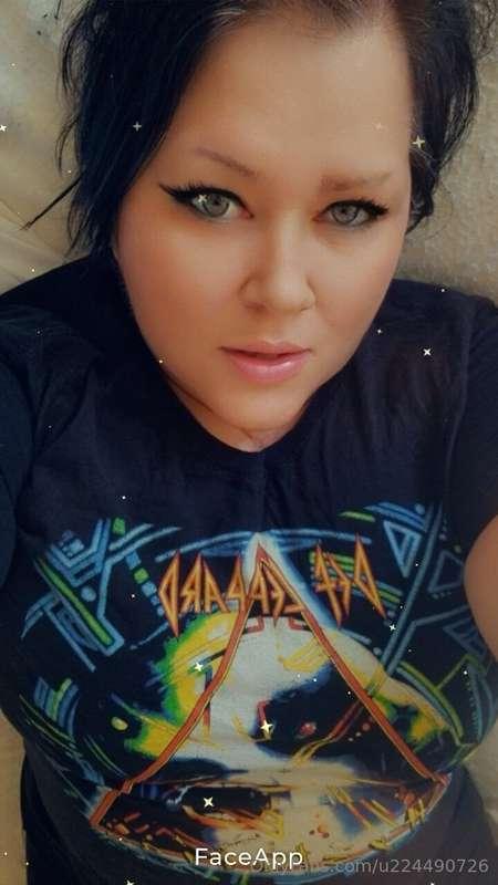 Want me to be your rock chick ? X