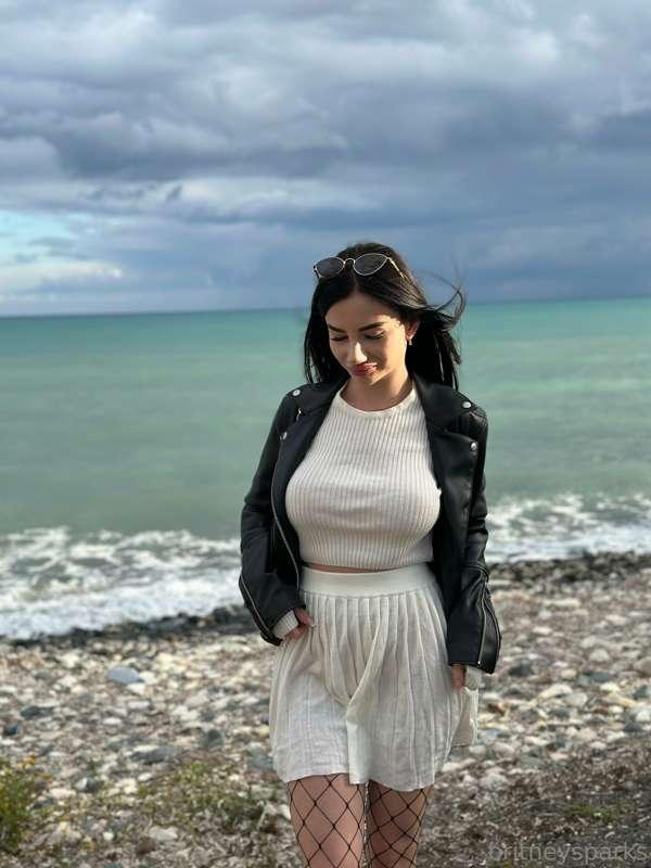 A woman worries about the future until she marries. A man do..