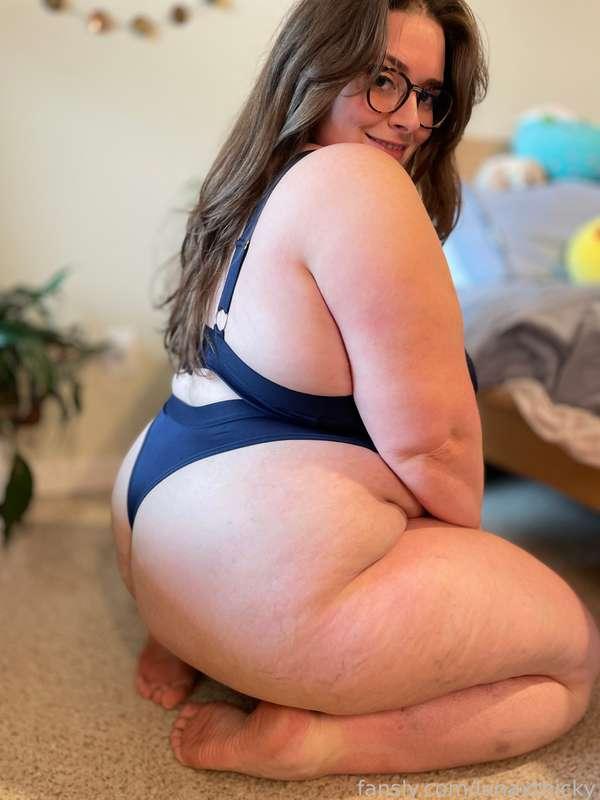 My ass looks so fat here 😮‍💨

Like this post if it’s thick enough for you 😇

#fyp #bbw #chubby #ass #booty #thick #bigass #bigbooty #fatass #brunette #nerdy 