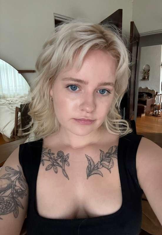 blue eyes :)