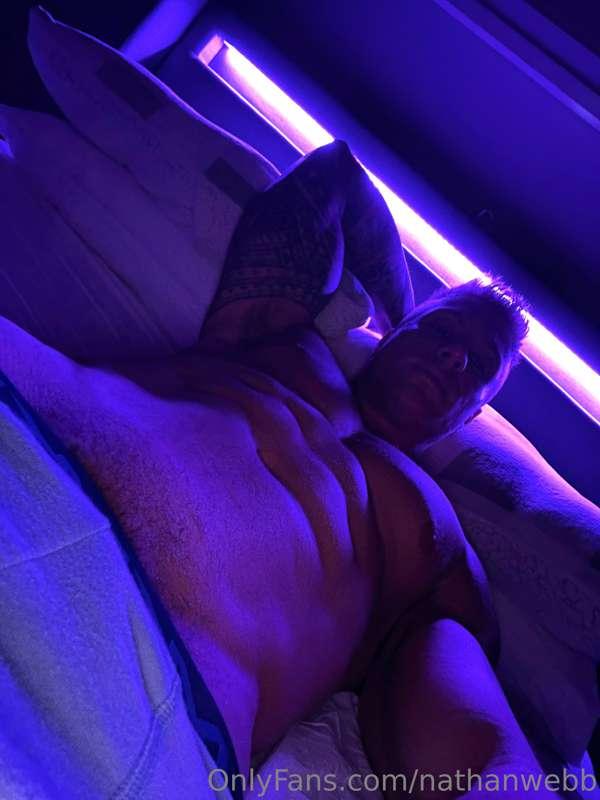 It’s 3am, I’m Horny, keep me company 😊