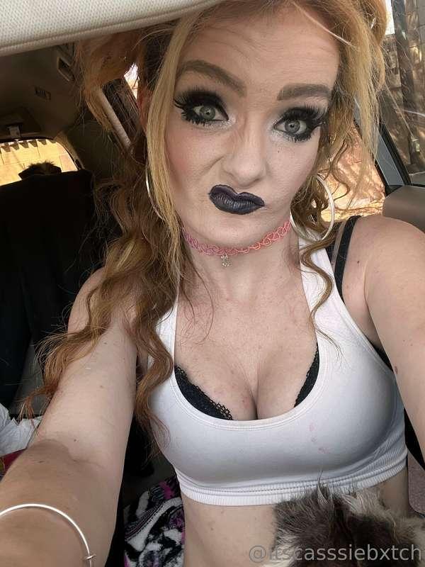 Not only am I sexy but I have a dope personality 👋🏼✨