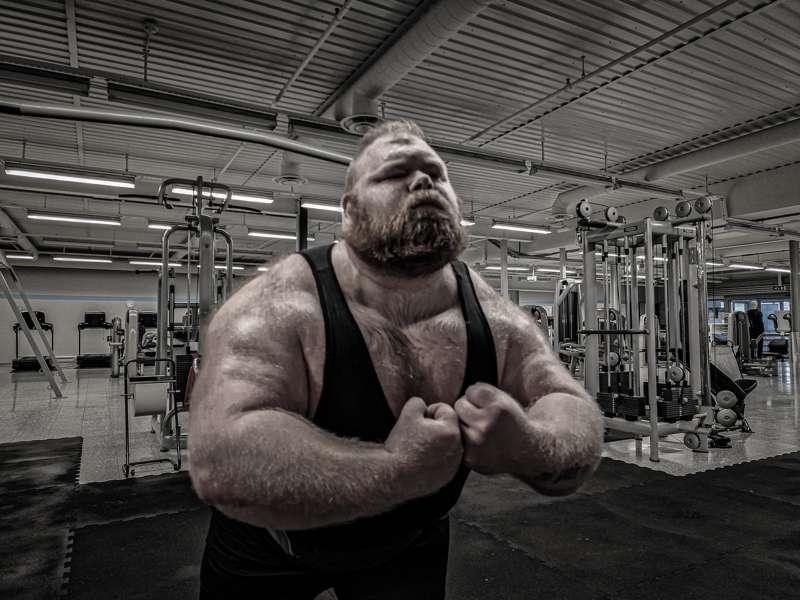 How do you like this hairy, full, sweat chest?