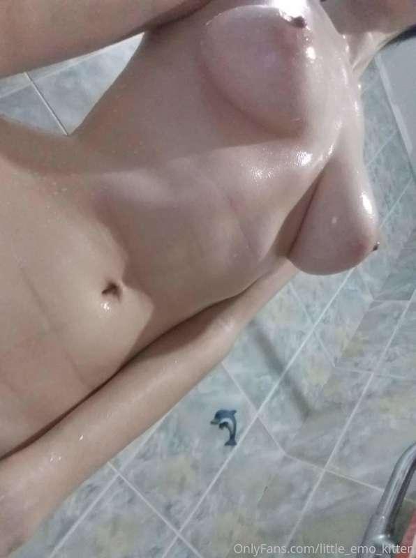 So, are you a tits or ass kind of guy?