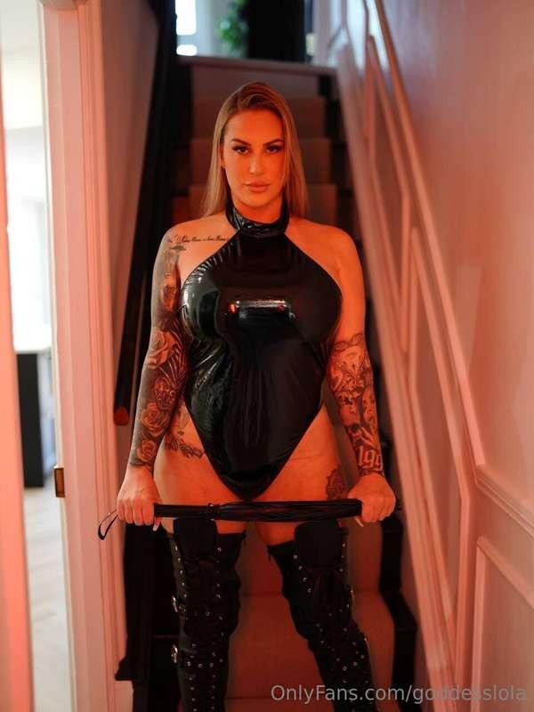 I’m built like this to break you and make you beg!