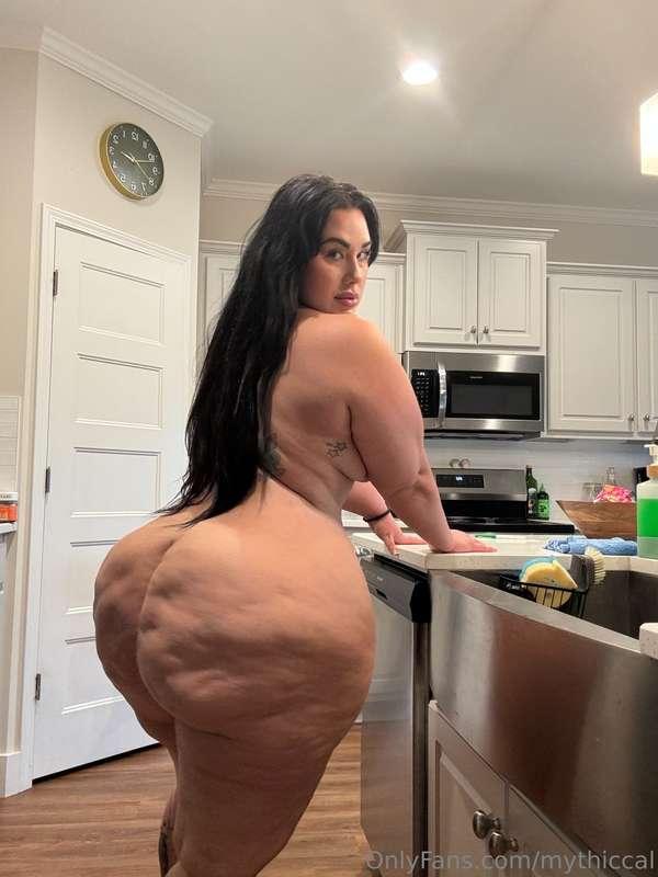 This kitchen counter is the perfect height... for baking obv..