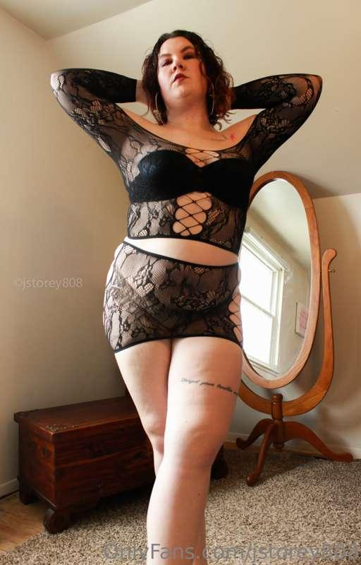 This is my favorite photo set so far.

Part 1/2