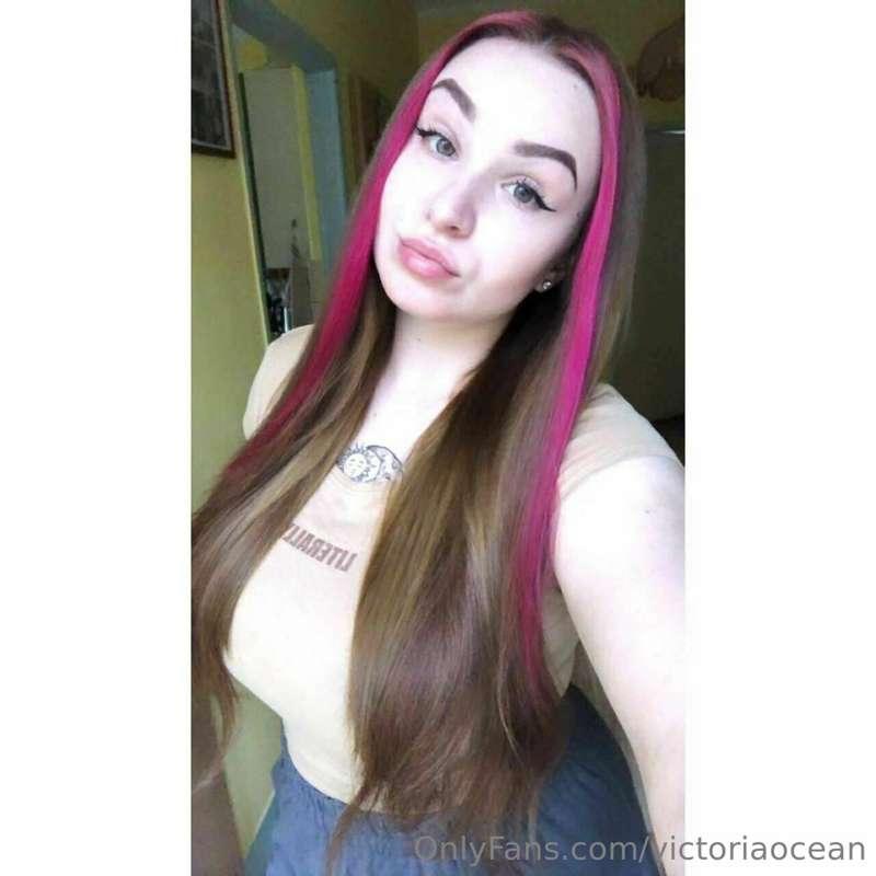 ## 👉FREE @bustylola HUGE NATURAL BOOBS🍉🍉
Hi, I am Lola - you..