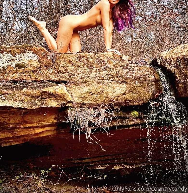 Naked photo op while putting out some deer corn 💘💘