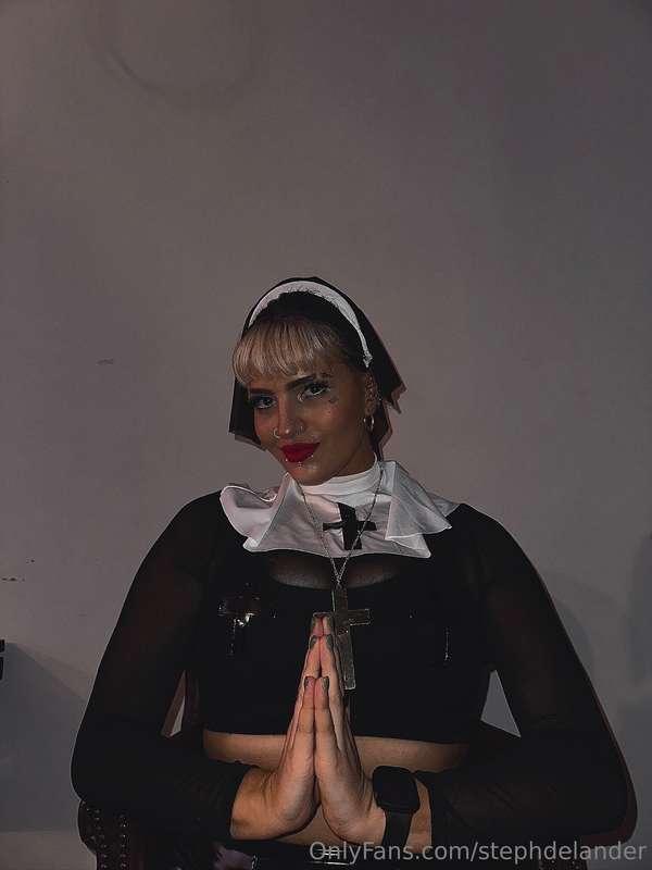 Getting unholy tonight 😏 Check your dms!!!
