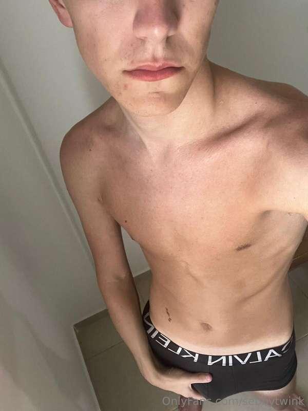 im so horny today.... who wants to help?🫣