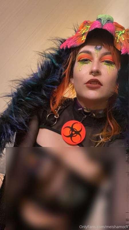 AHHH!!! I can't get over how spicy this set isss! First off ..