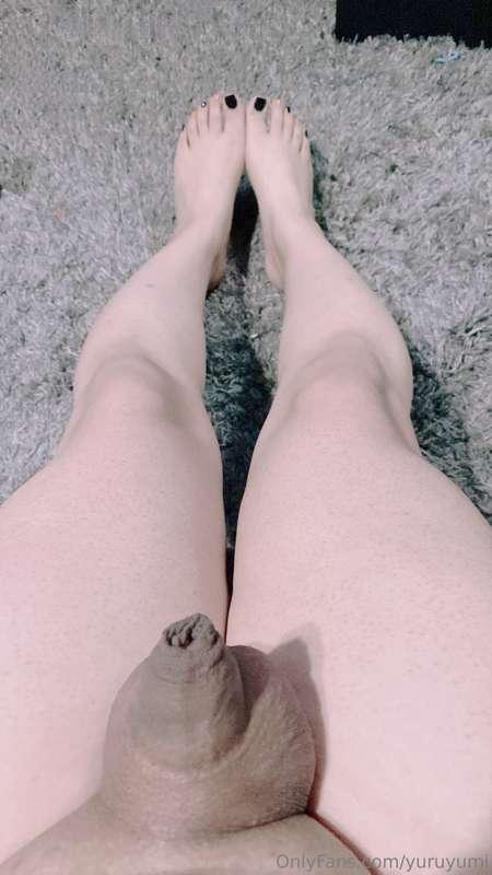 Soft spooky pp and toes