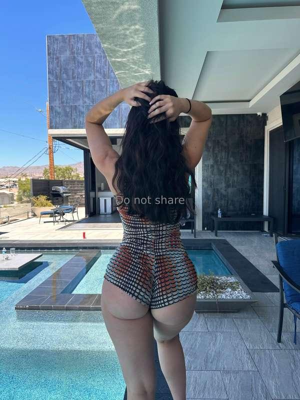 Your favorite view 🤭 