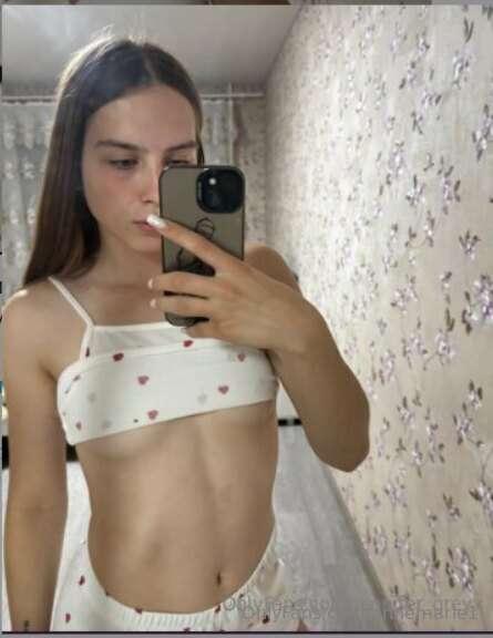 Waiting for you in bedDM ME NOW@jennifer_greyx@jennifer_grey..