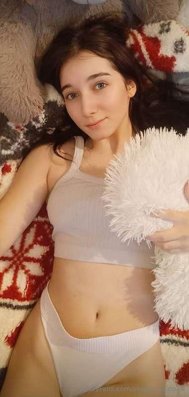 @your.little.oli🔥 @your.little.oli 🔥 RIGHT NOW WET 🤭💦SHE WAN..