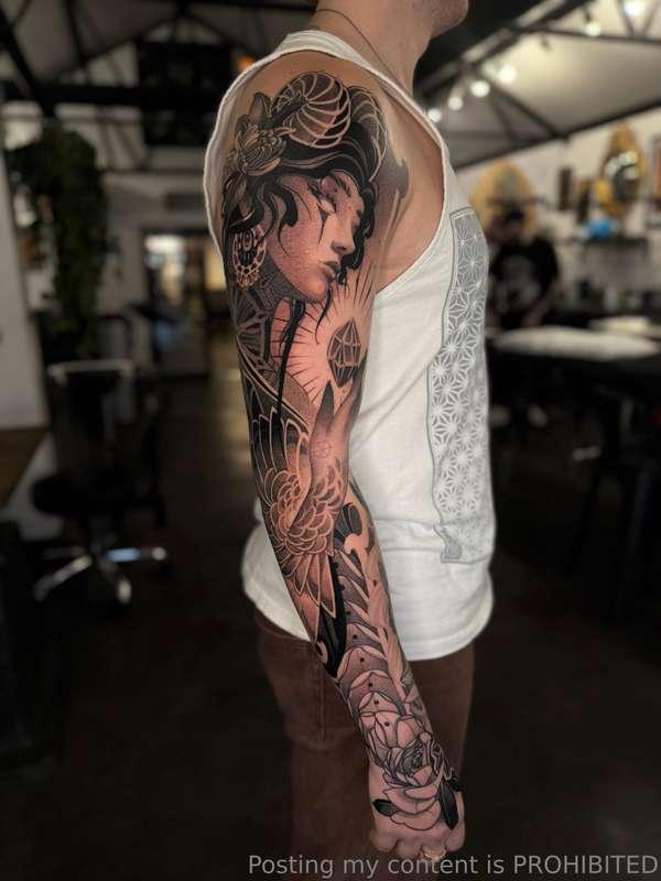 Also here’s my completed new tattoo :)) hopefully getting so..