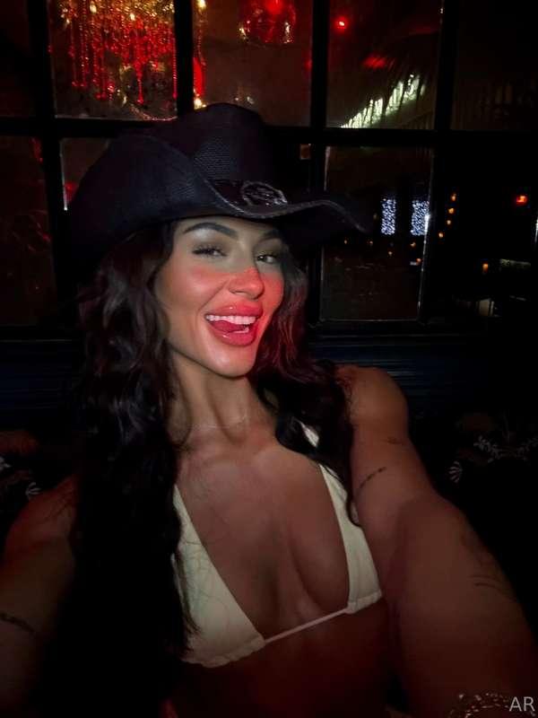 would you let this cowgirl ride?😝🤠🤭