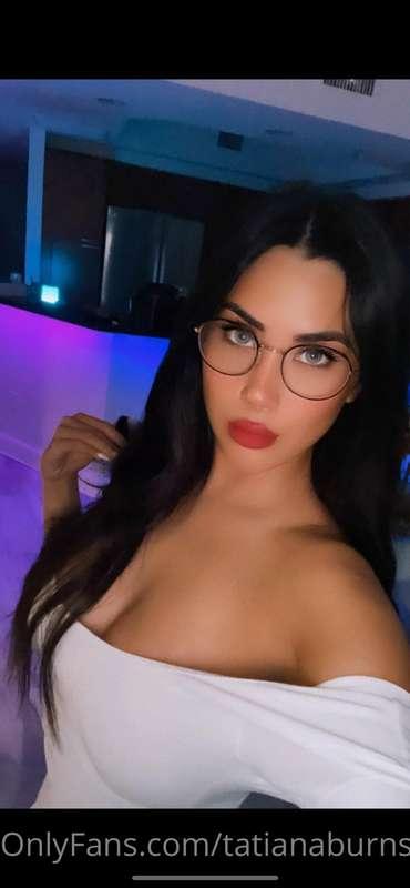 My eyes are up here 💋