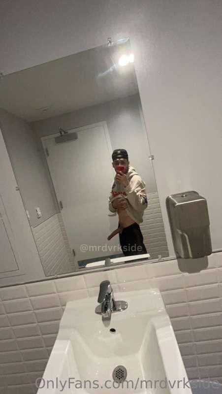 Hard at work.. 🍆🤪