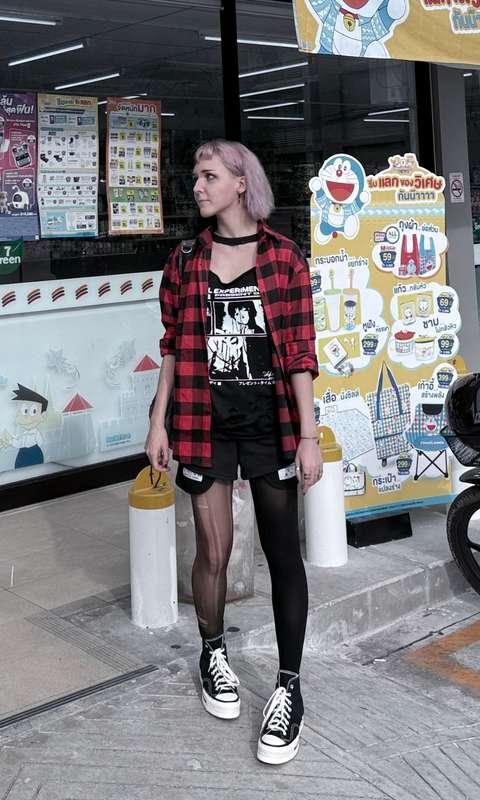 today’s tomboy outfit with my new converse boots — totally love them!!

#fyp #tomboy #grunge #enby #androgynous #altgirl #emo #skinny #stockings