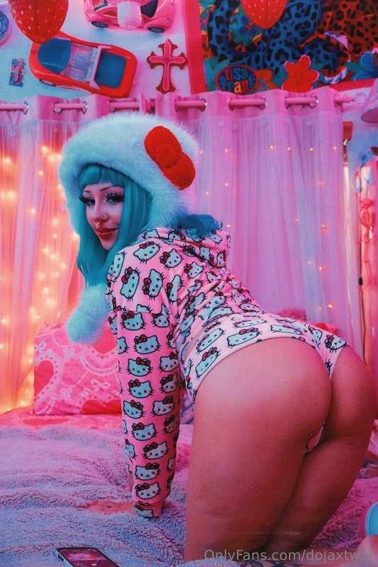 👽