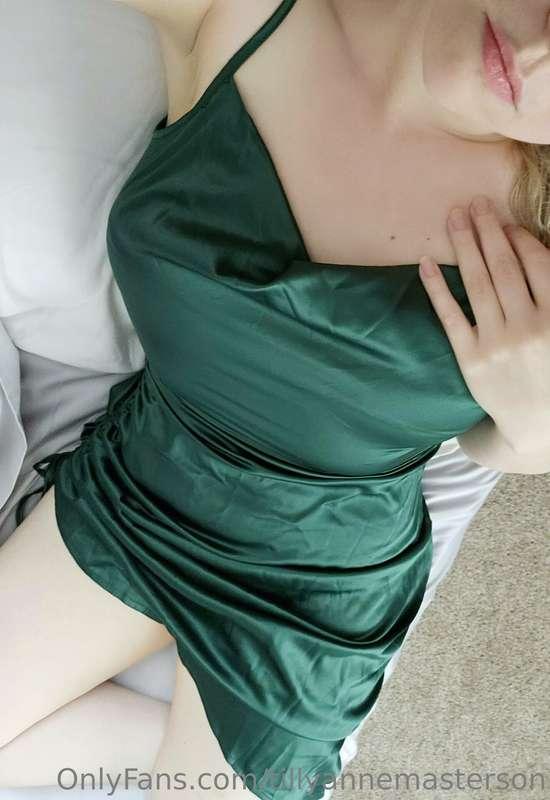 Undress me and explore my skin with your lips
