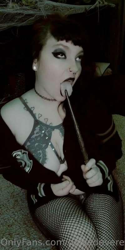 He said "Open wide so I can Slytherin." 🐍 🖤 💋