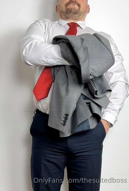 thesuitedboss image #0