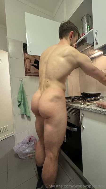 Cut vs Bulk. How do you like it better ? 😈🍑