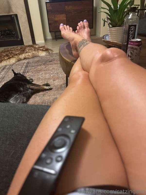 Ready to wind down for the day.🥰 What show or movie would yo..