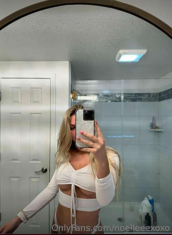 See you in the DMs baby 🫦 💋