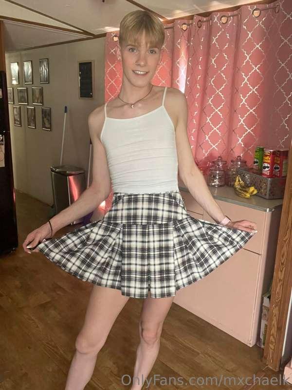 thrifted this skirt today! 😉 might be a fav